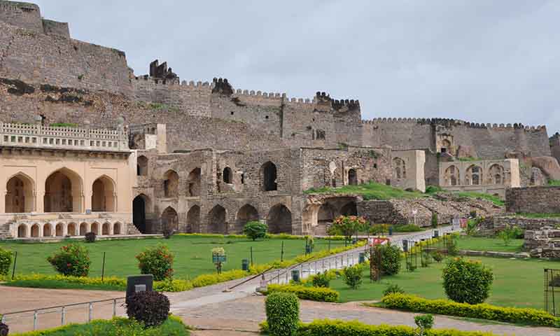 golconda fort visit timings