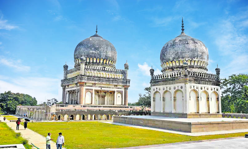 Qutb Shahi Tombs, Hyderabad - History, Timings, Entry Fee, Location - YoMetro