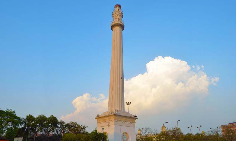 View of the City from the Ochterlony Monument, Calcutta]. Artist